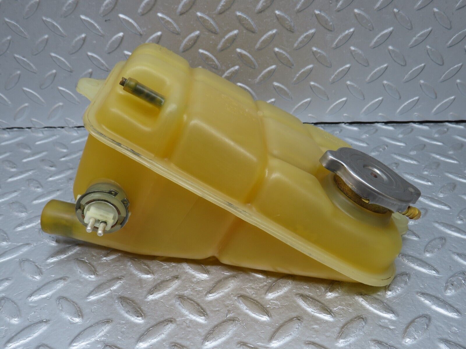 35995 Mercedes-Benz W126 420SE Coolant Reservoir Tank 1265001549