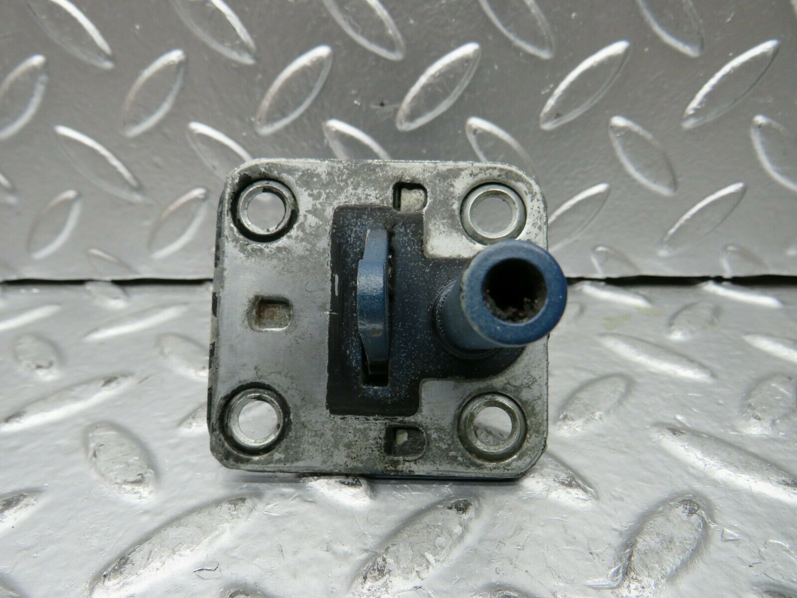 23025 Mercedes-Benz C123 230CE Coupe Bonnet Lock Catch