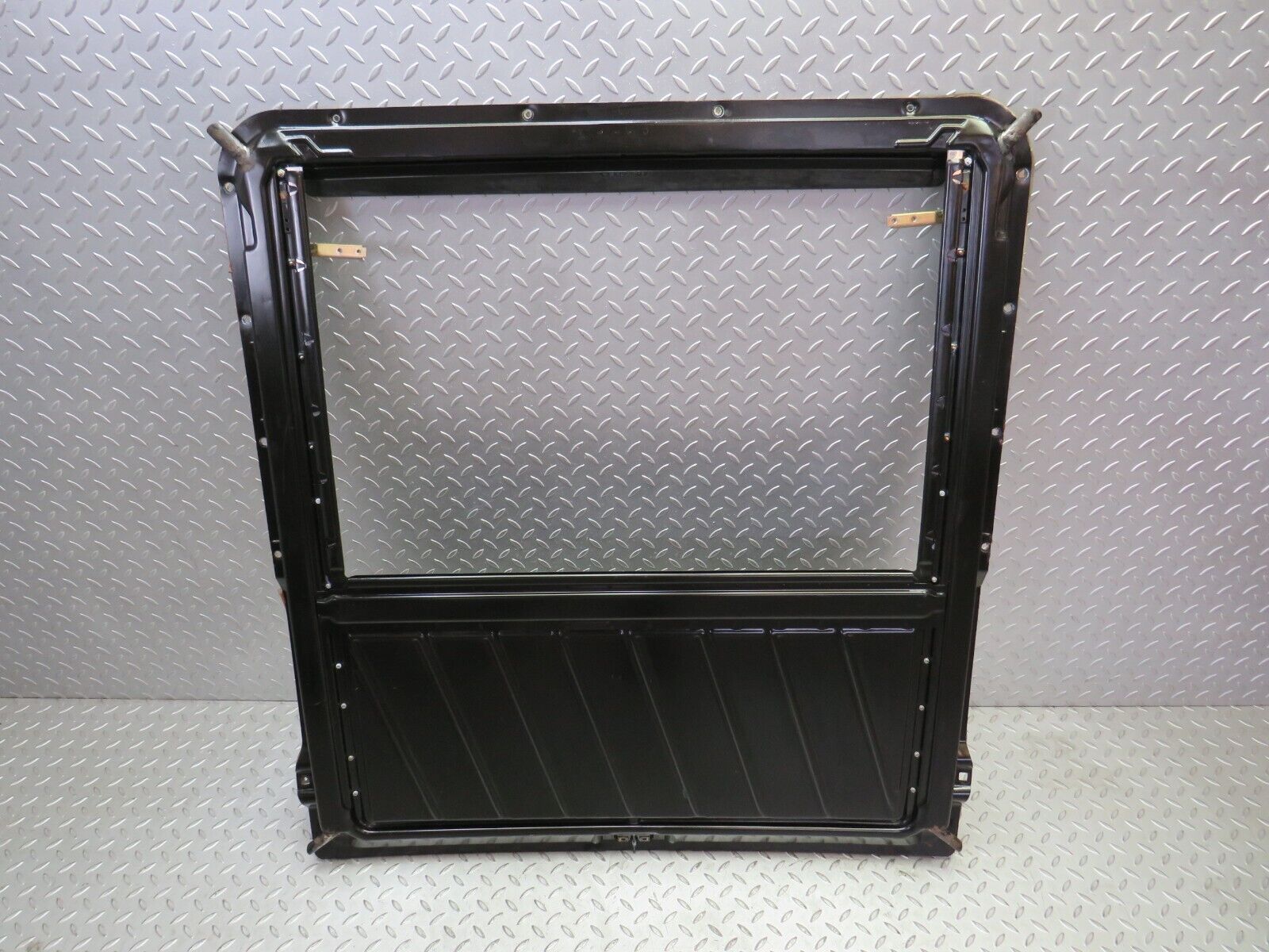 36531 Mercedes-Benz W201 190E 2.0L Power Sunroof Frame