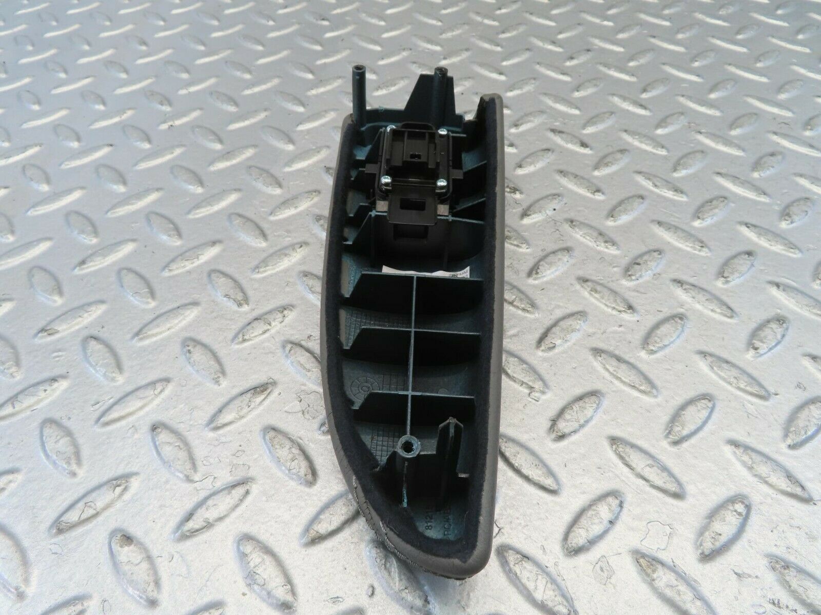 11182 Mercedes-Benz W221 S320 Front Left Window Control Switch P0107070