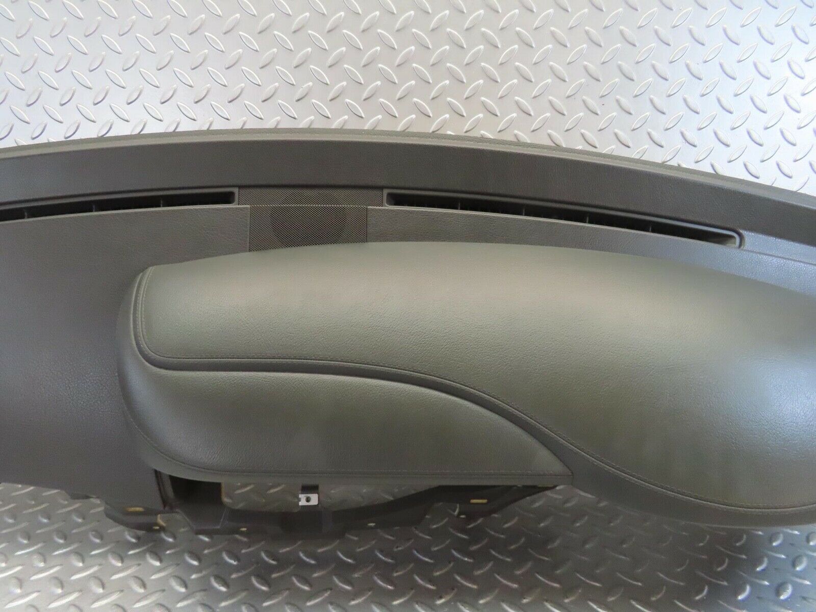 11236 Mercedes-Benz W221 S320 Dashboard Grey 2216800787