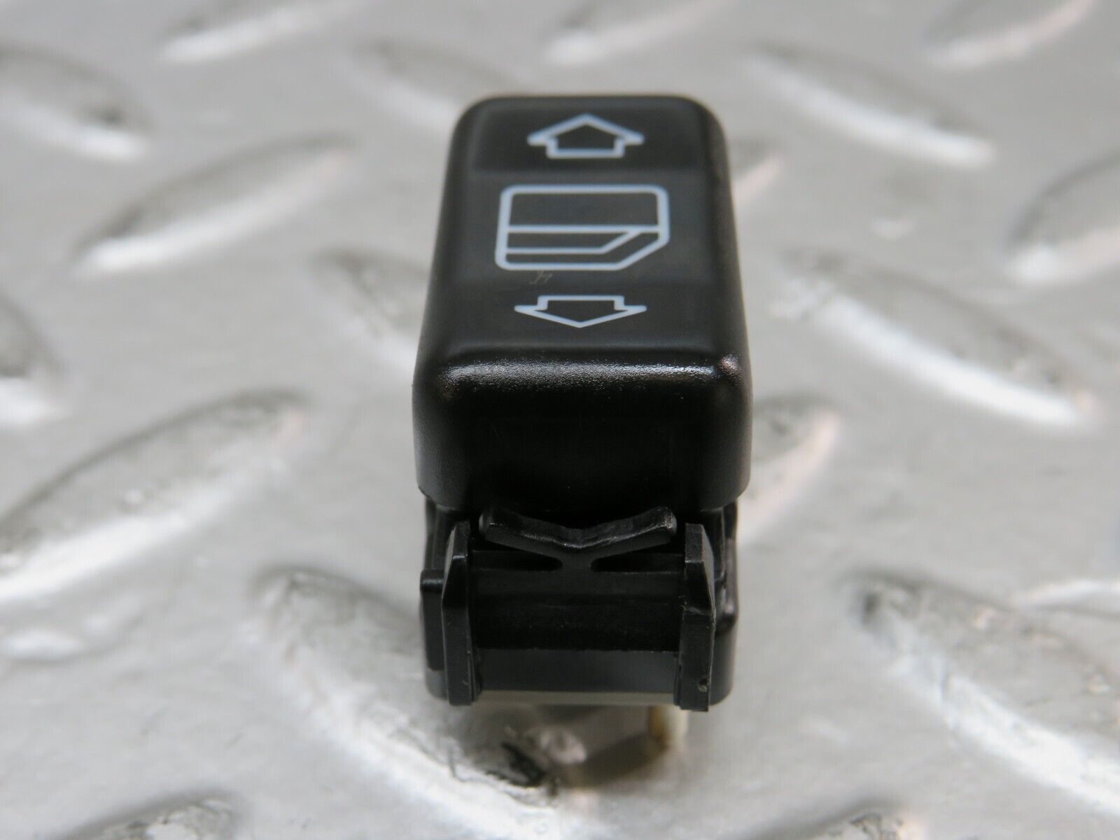 26560 Mercedes-Benz C124 220CE Coupe Left Electric Window Switch 1248208910