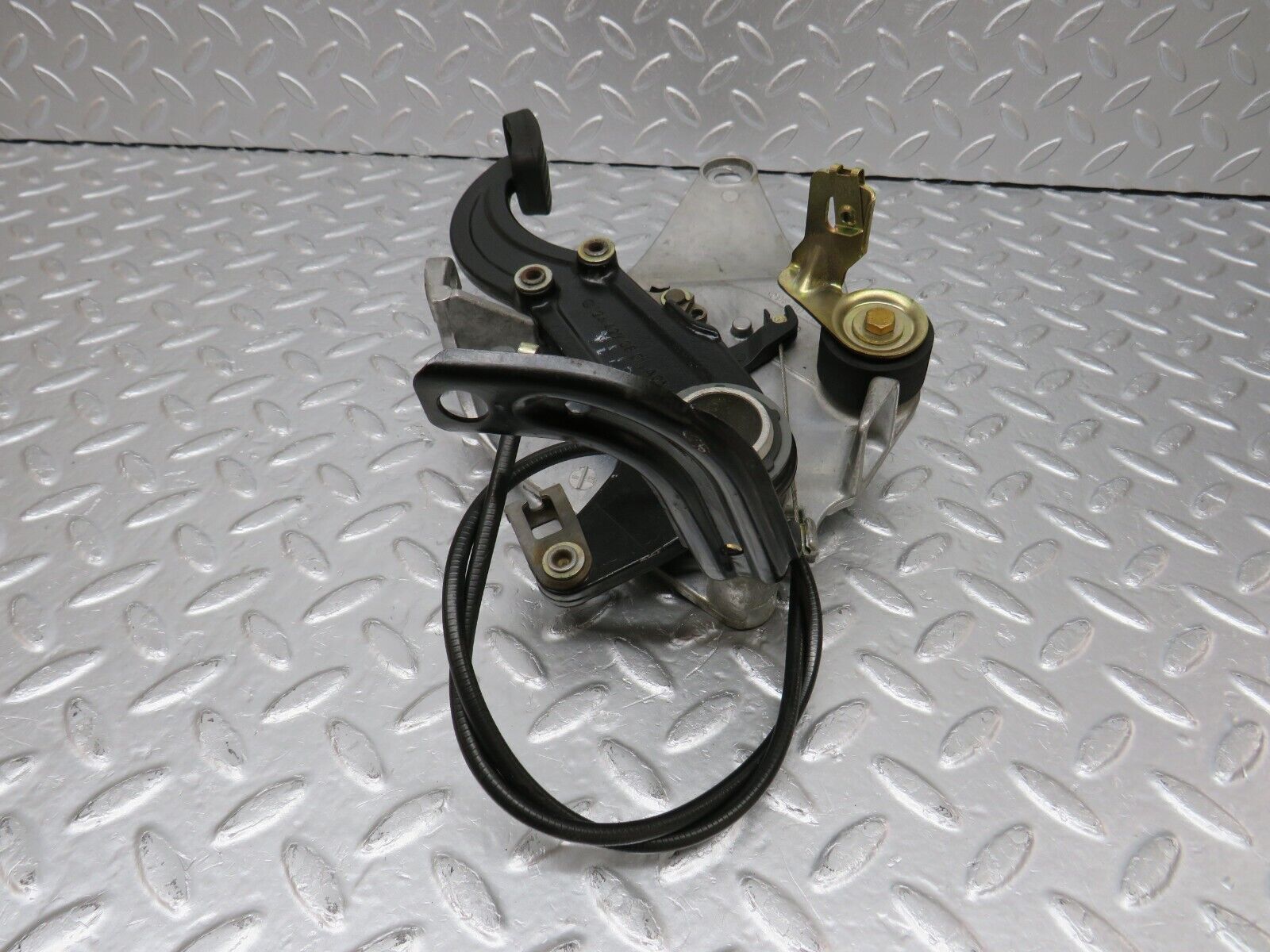 34097 Mercedes-Benz W124 260E Parking Brake Pedal 1244270801 1244270536