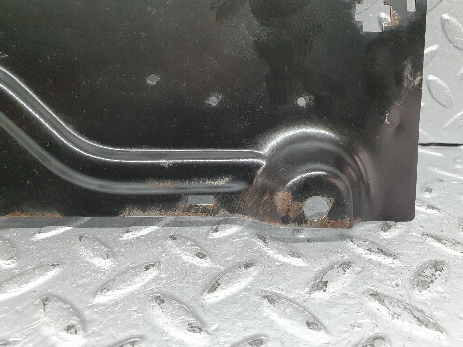 41186 Mercedes-Benz W126 300SE Left Footwell Relay Holder Bracket