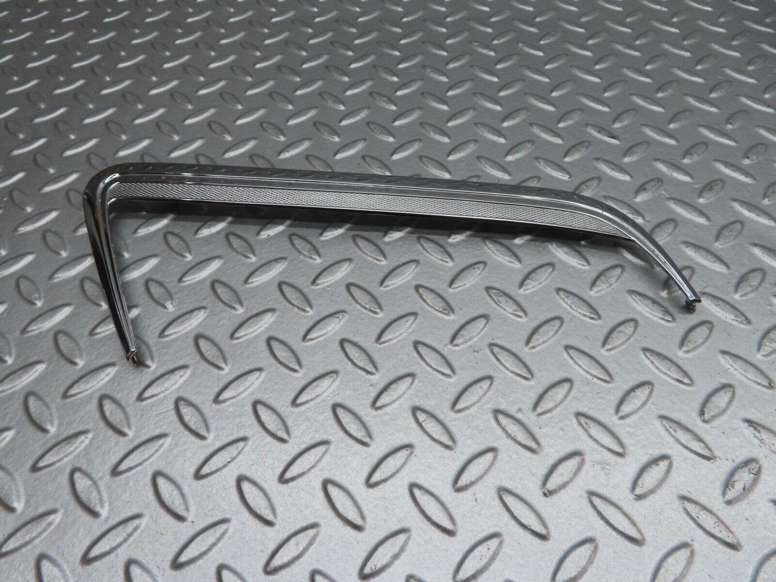 13069 Mercedes-Benz W111 220S C Pillar Chrome Trim Right Side 1116900489