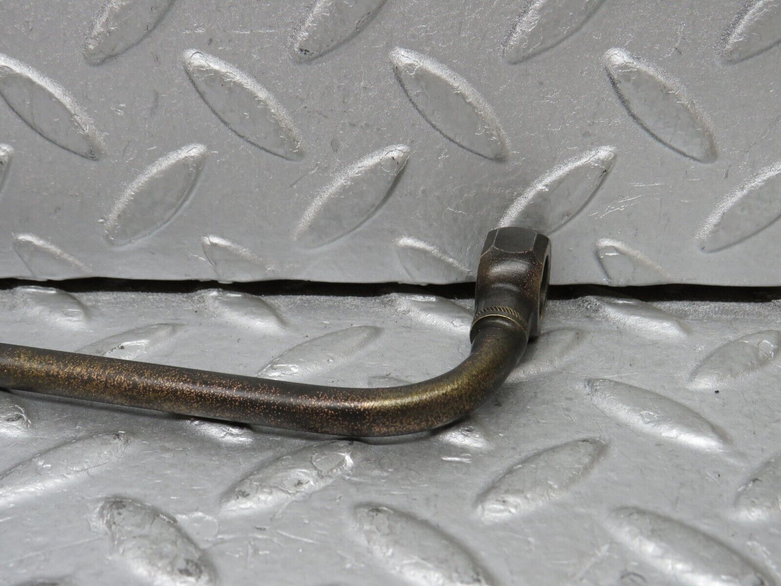 37991 Mercedes-Benz A124 320E Cabriolet Fuel Pipe Line