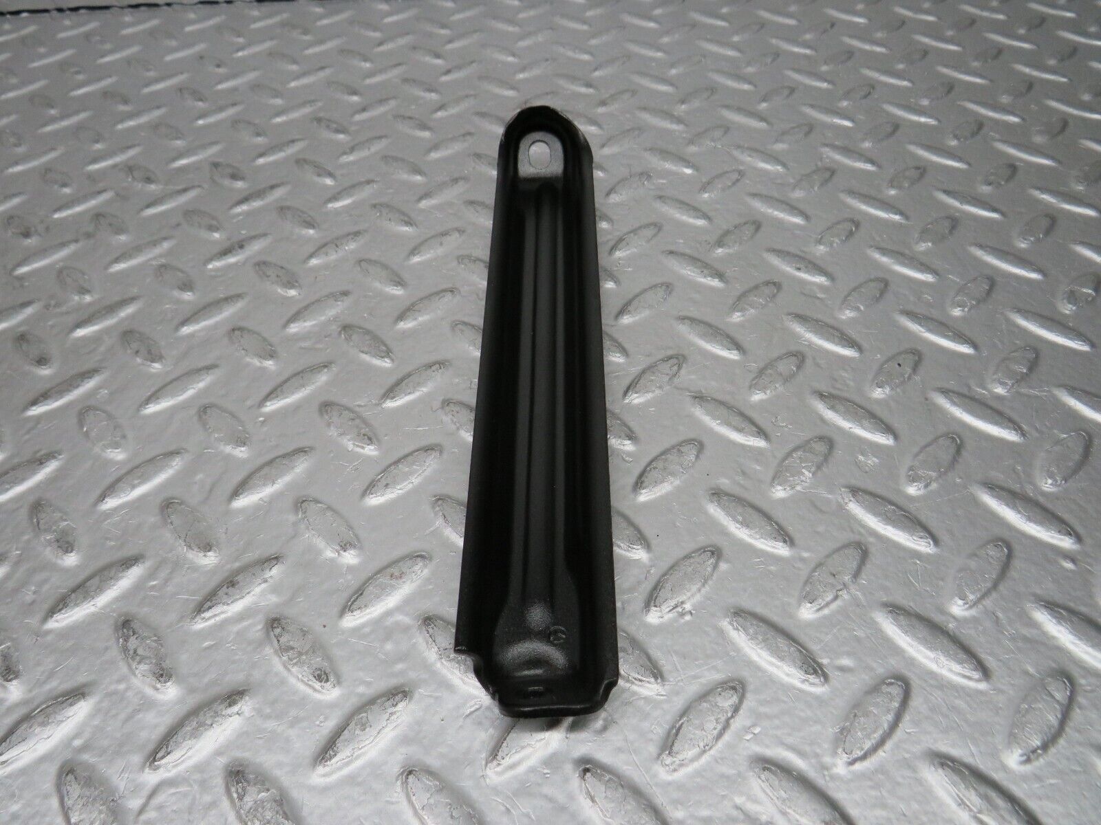 29523 Mercedes-Benz W124 230E Air Intake Manifold Bracket