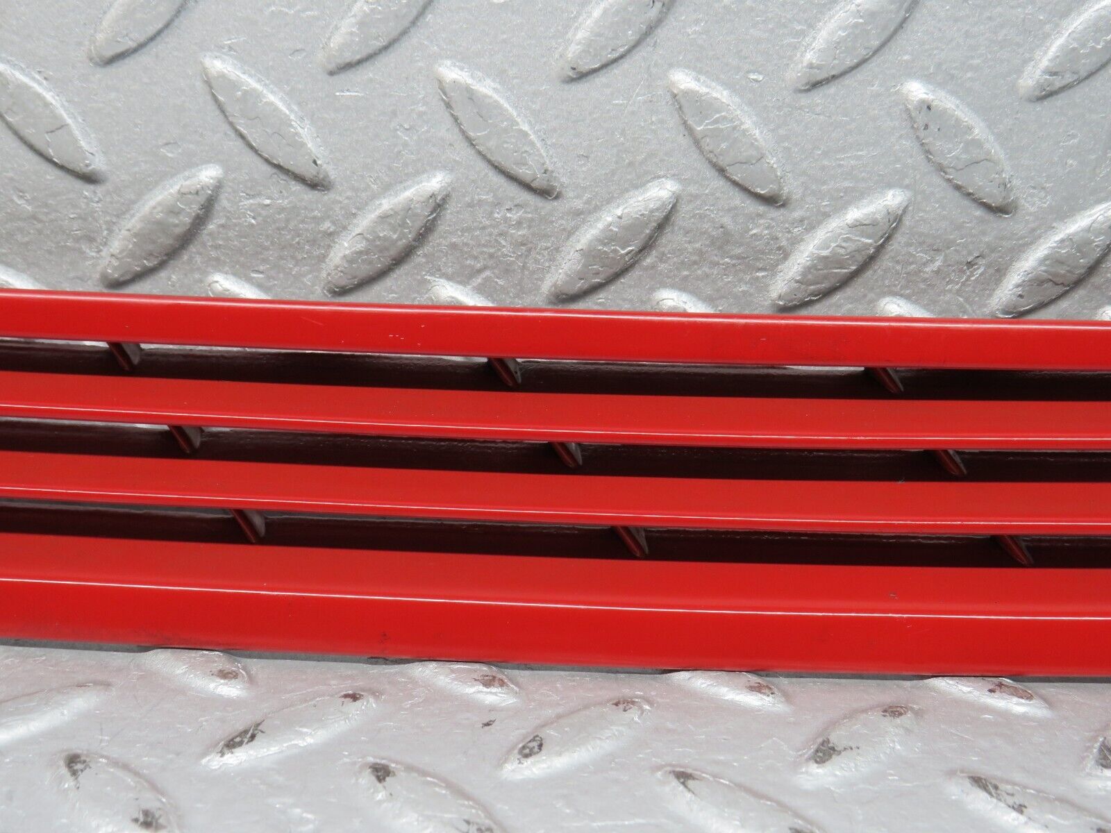 38735 Mercedes-Benz W201 190E 2.6L C Pillar Exterior Cover Left Side 2016980189