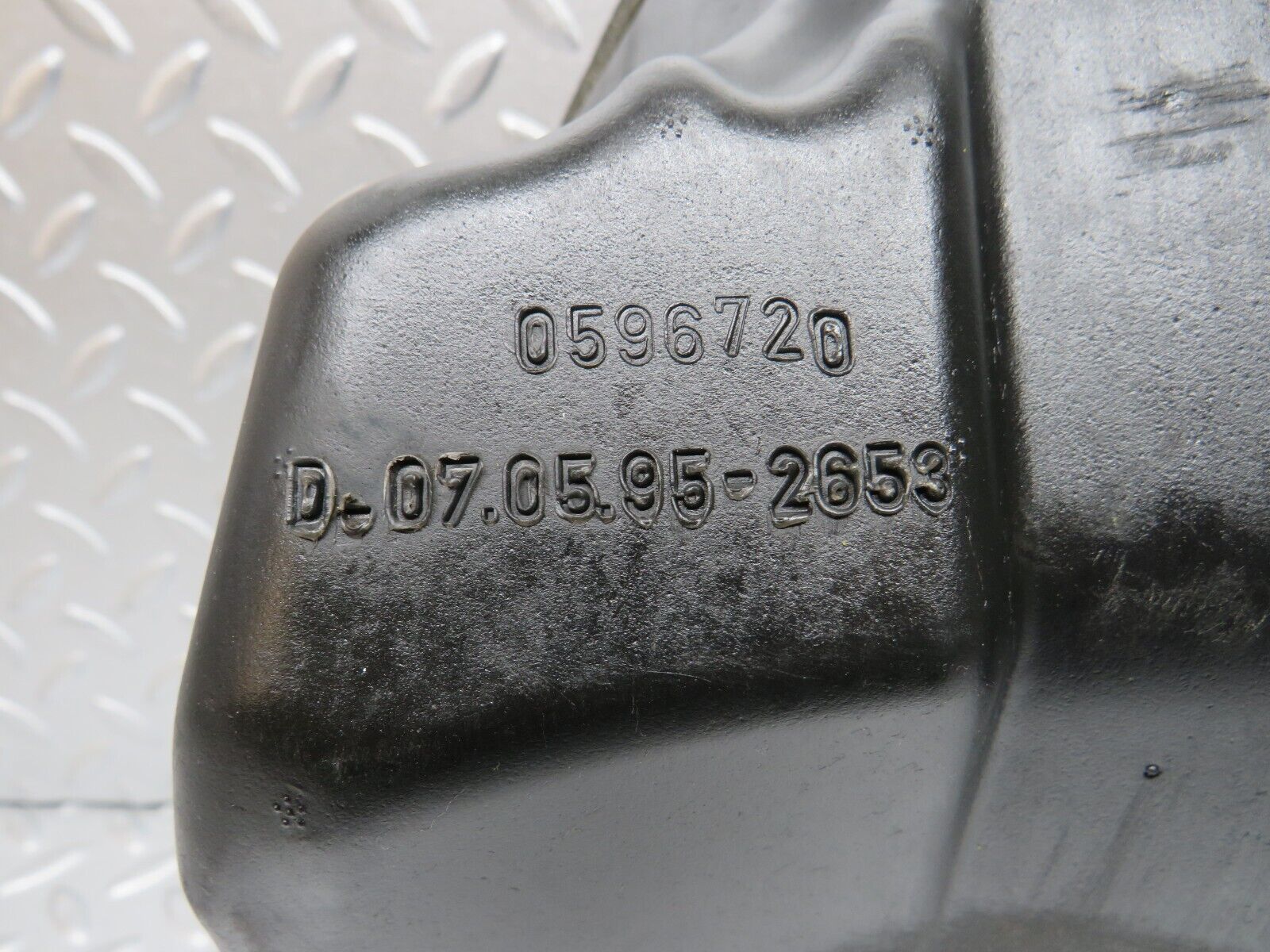 33344 Mercedes-Benz W202 C180 Fuel System Expansion Tank 2024700589