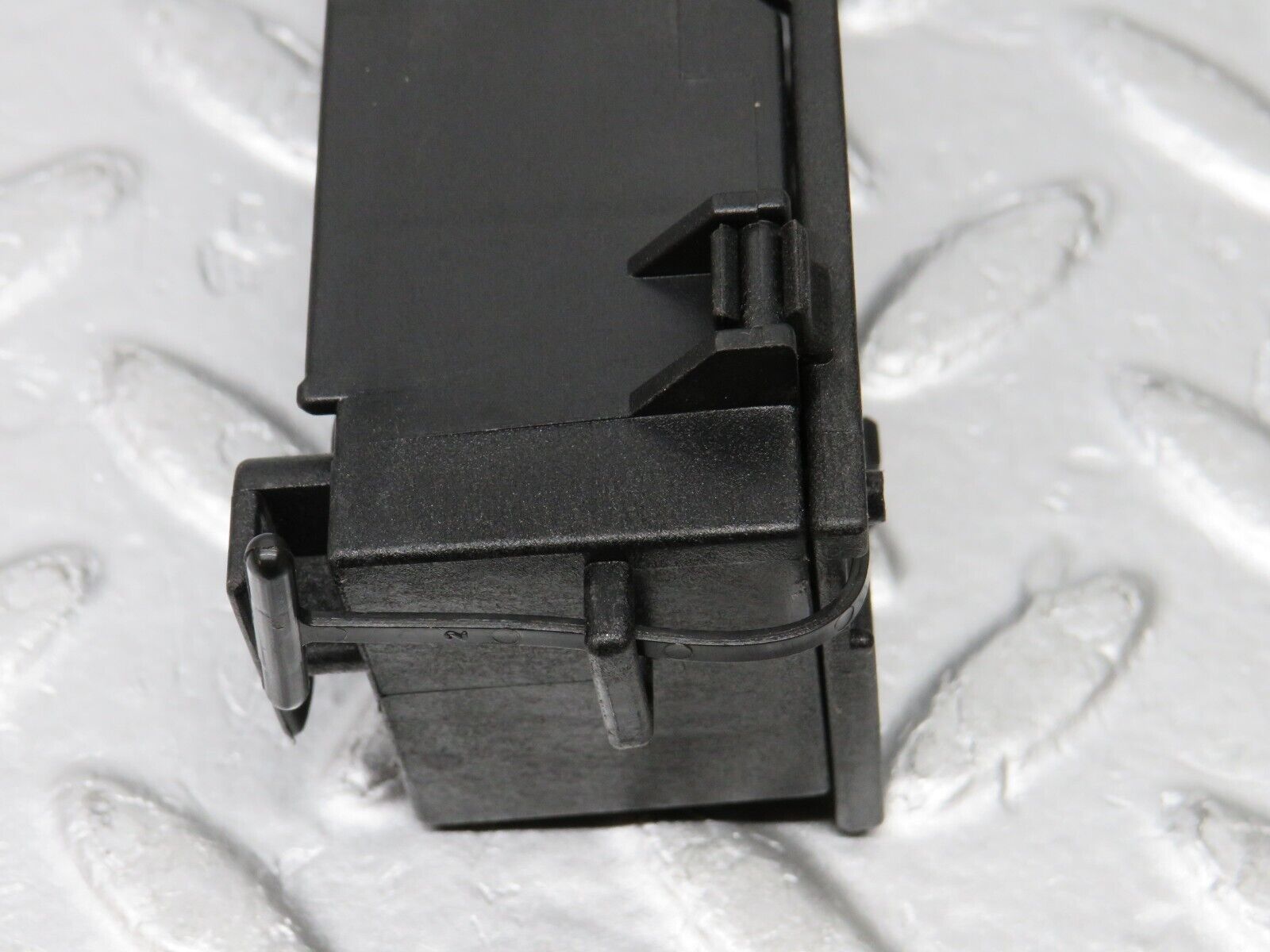 38324 Mercedes-Benz R129 280SL Coupe Cable Wire Connector 1295460241