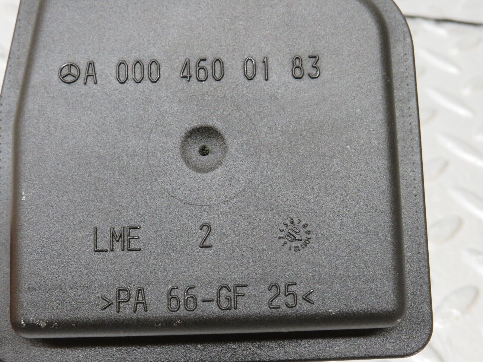 34898 Mercedes-Benz W210 320E Power Steering Fluid Reservoir Tank 0004600183