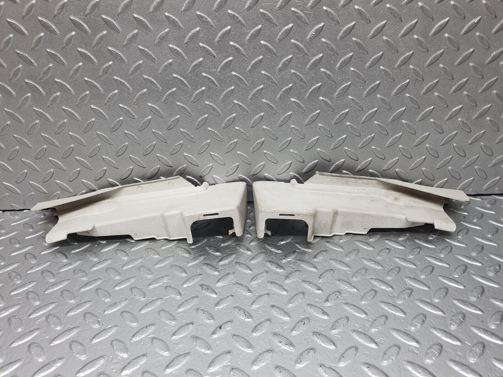 41396 Mercedes-Benz W124 200E Front Door Lock Cover 2x 1247230408 1247230308