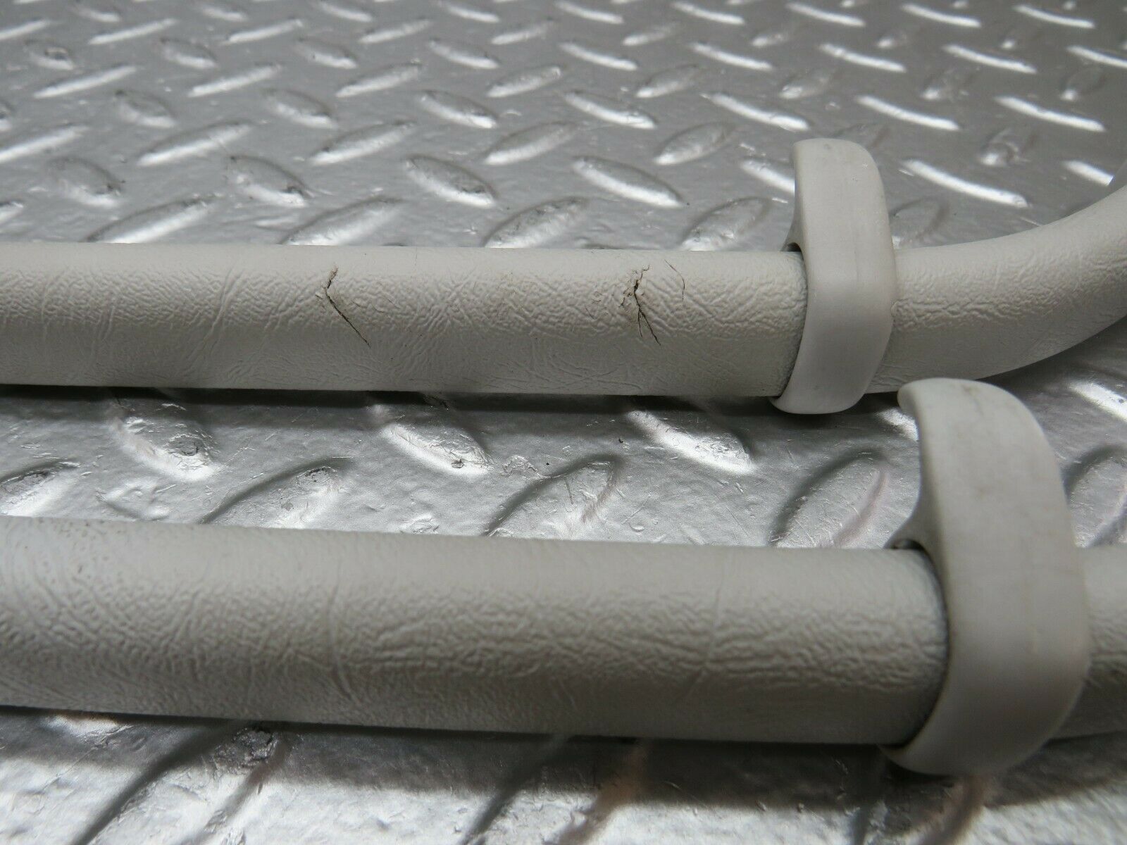 24195 Mercedes-Benz S124 220TE Wagon Interior Roof Grab Handle Set Grey