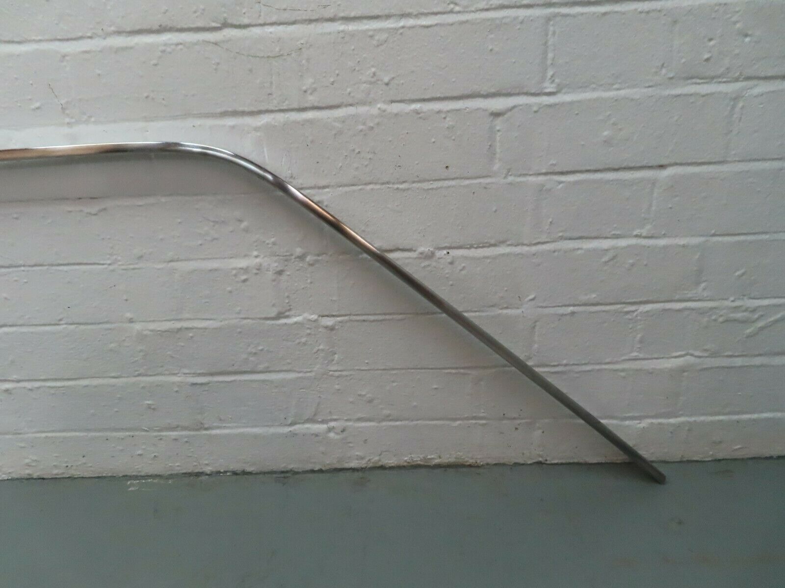 6355 Mercedes-Benz W126 380SE Roof Chrome Trim Right Side