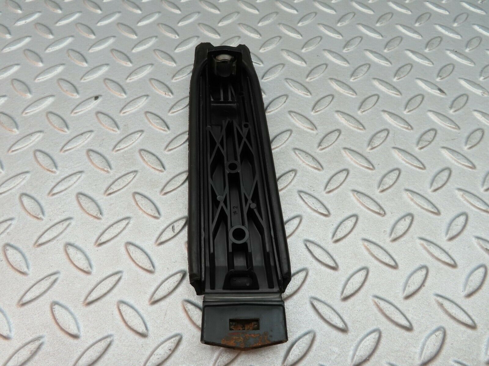 5748 Mercedes-Benz W123 200 Accelerator Pedal With Rubber 1233010032