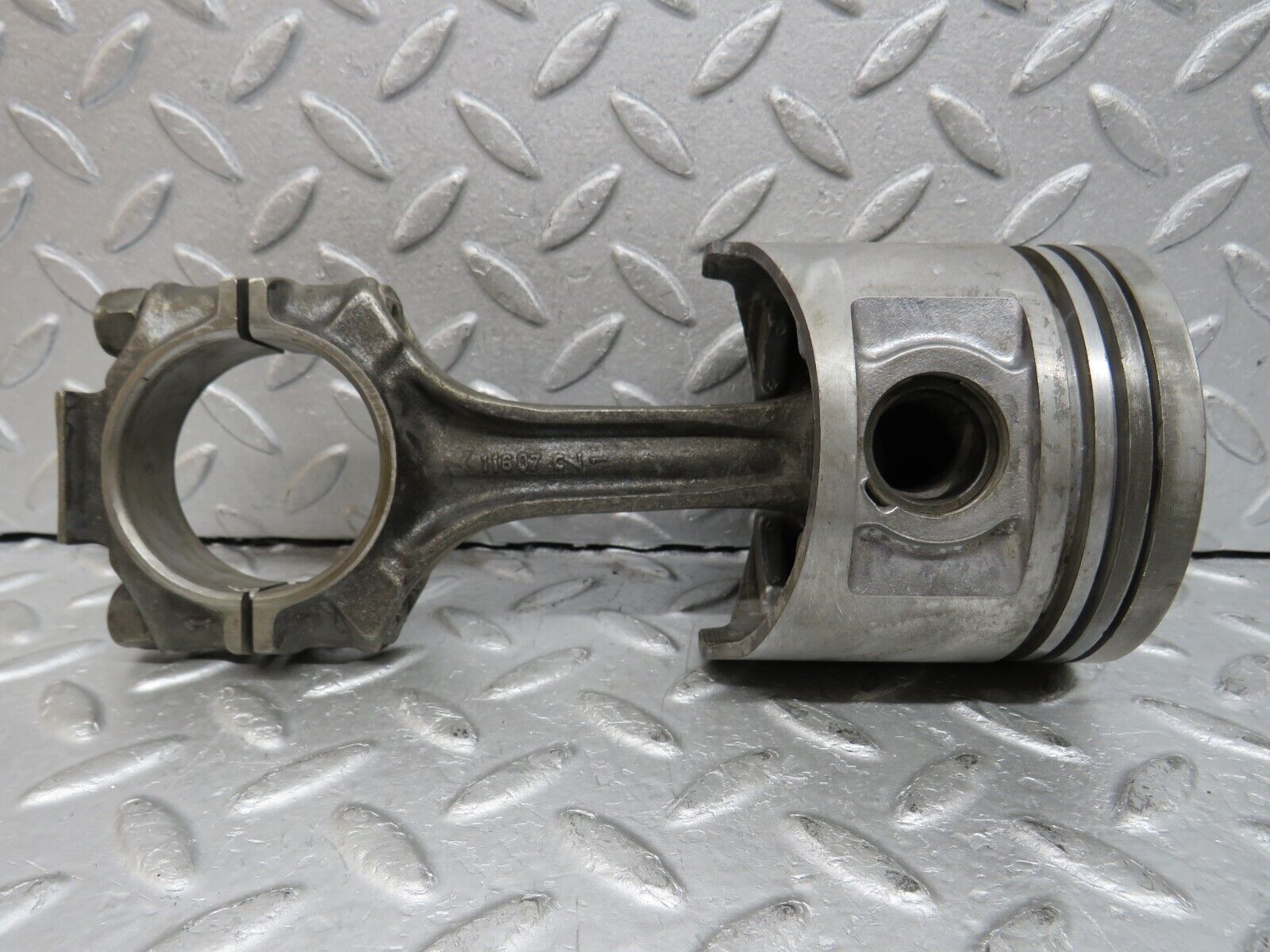 37623 Mercedes-Benz W109 300SEL Piston With Connecting Rod 91.5 mm