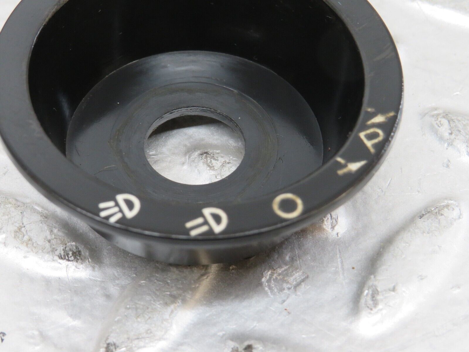 26162 Mercedes-Benz W116 450SE Headlight Switch Black Collar And Knob