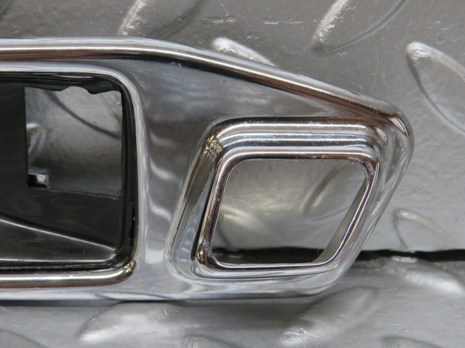 25572 Mercedes-Benz W123 200 Door Handle Surround Left 1167660111