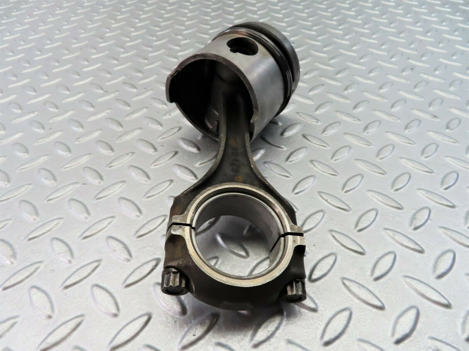 8042 Mercedes-Benz W115 220D Piston With Connecting Rod 87.03 mm