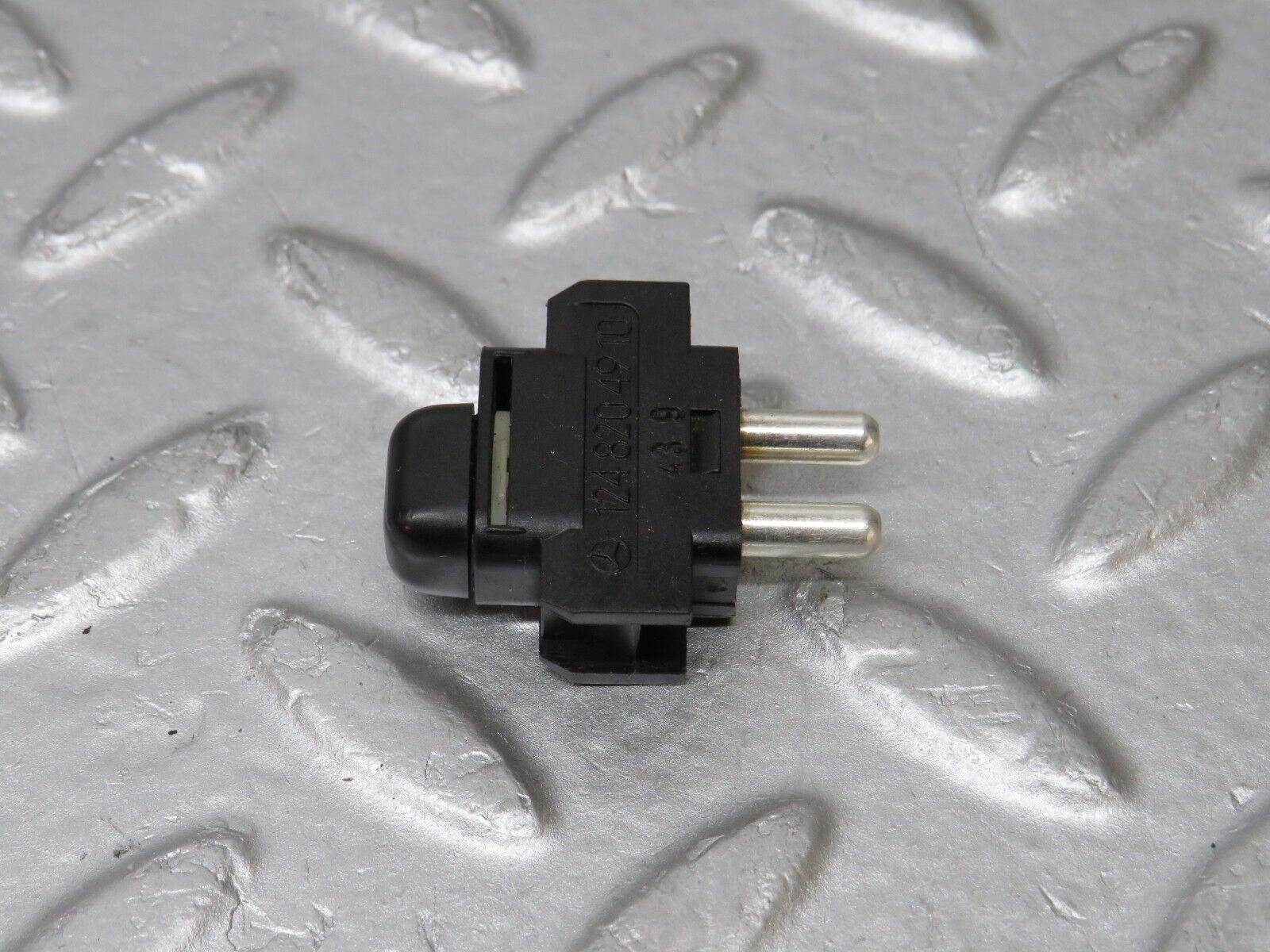 36117 Mercedes-Benz W126 420SE Child Lock Control Switch 1248204910