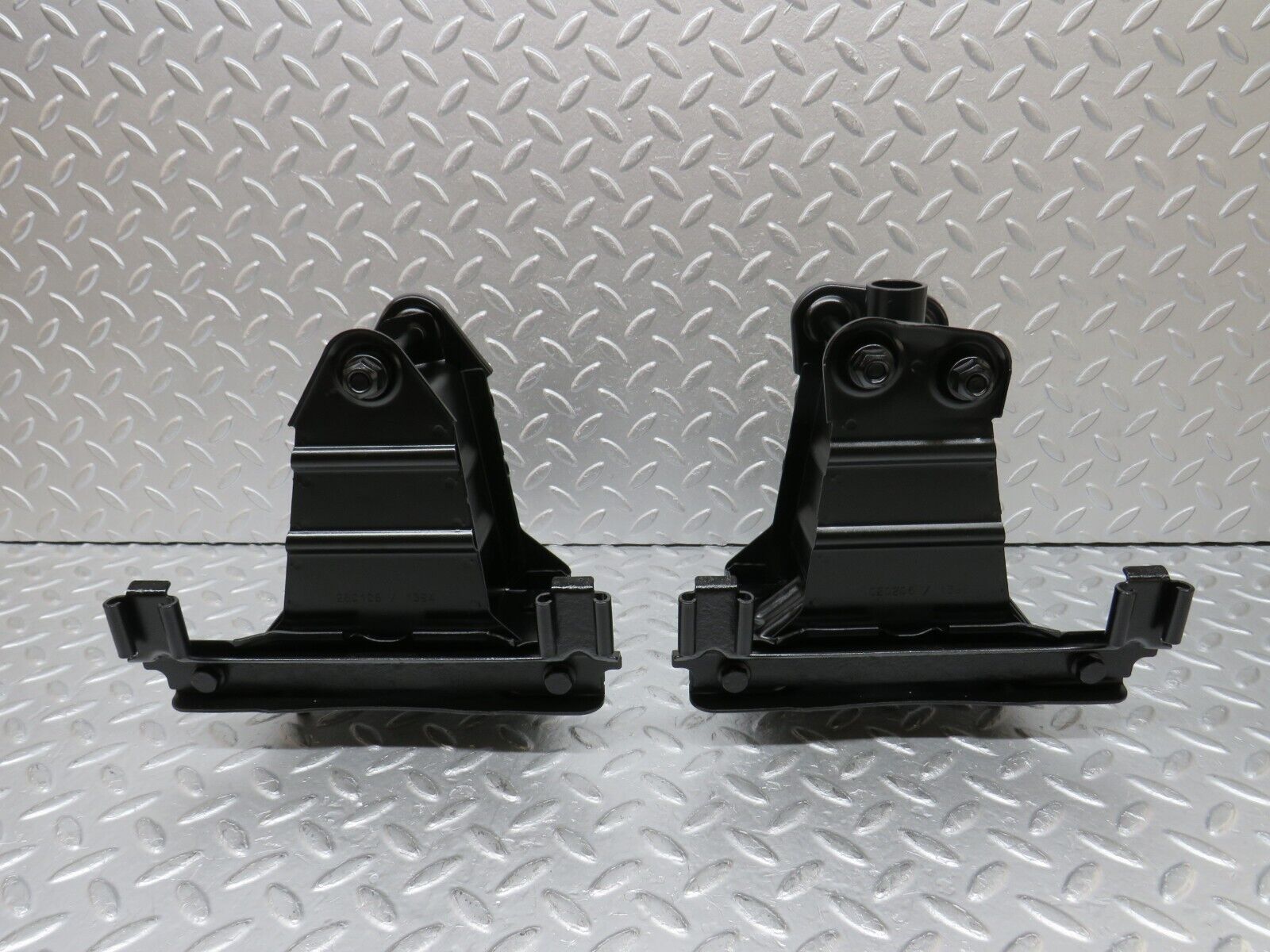 35255 Mercedes-Benz W221 Rear Bumper Reinforcement Crash Bar Bracket