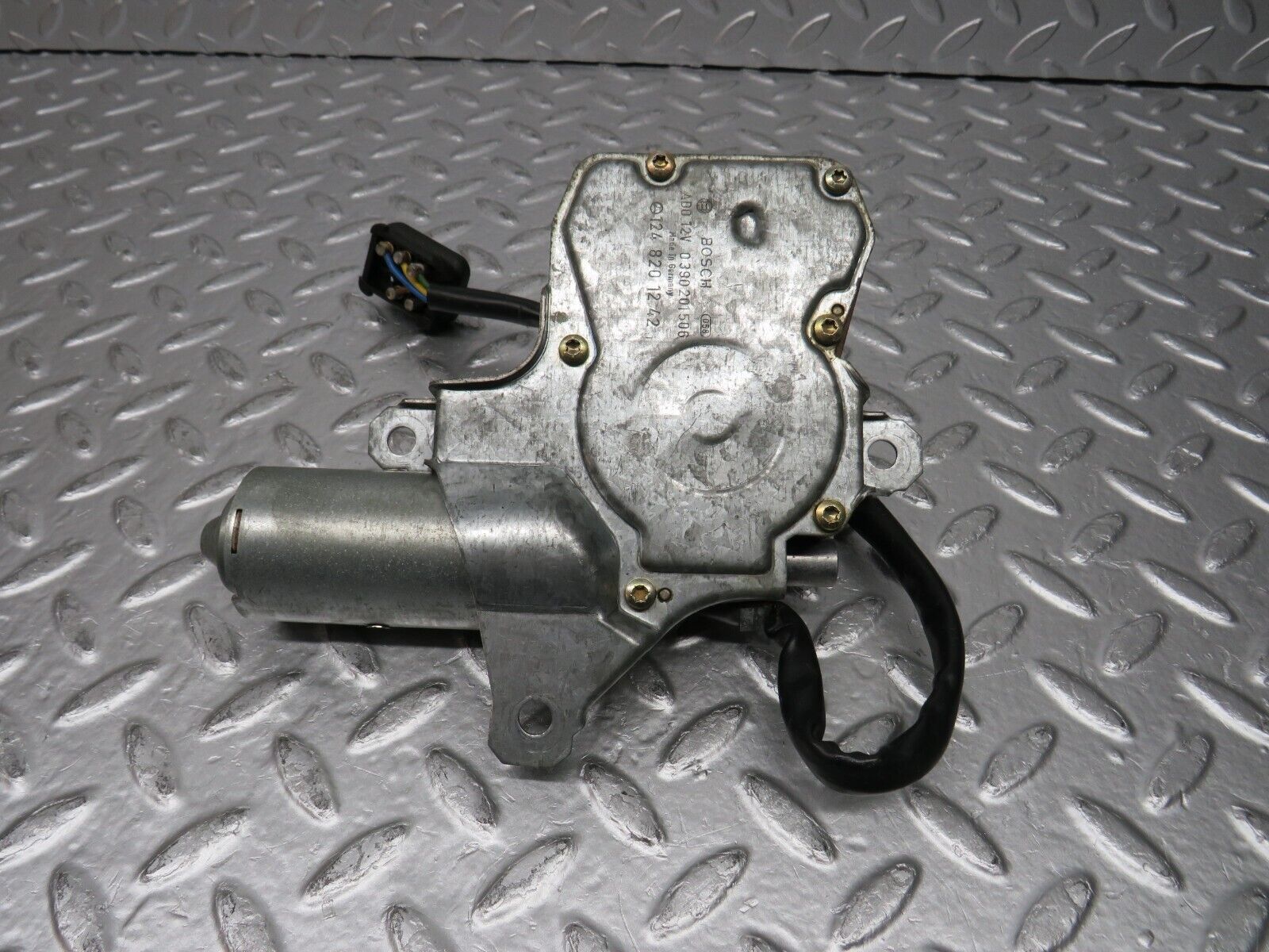 31470 Mercedes-Benz S124 220TE Wagon Rear Wiper Motor 1248201242