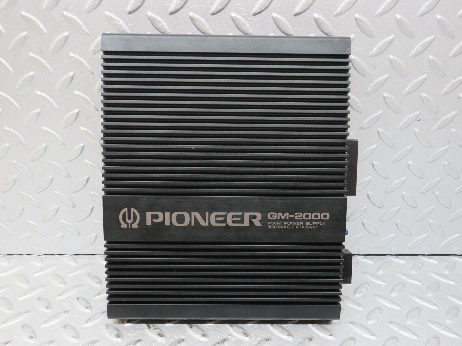 36503 Mercedes-Benz W201 190E 2.0L Audio Amplifier Control Unit PIONEER GM-2000