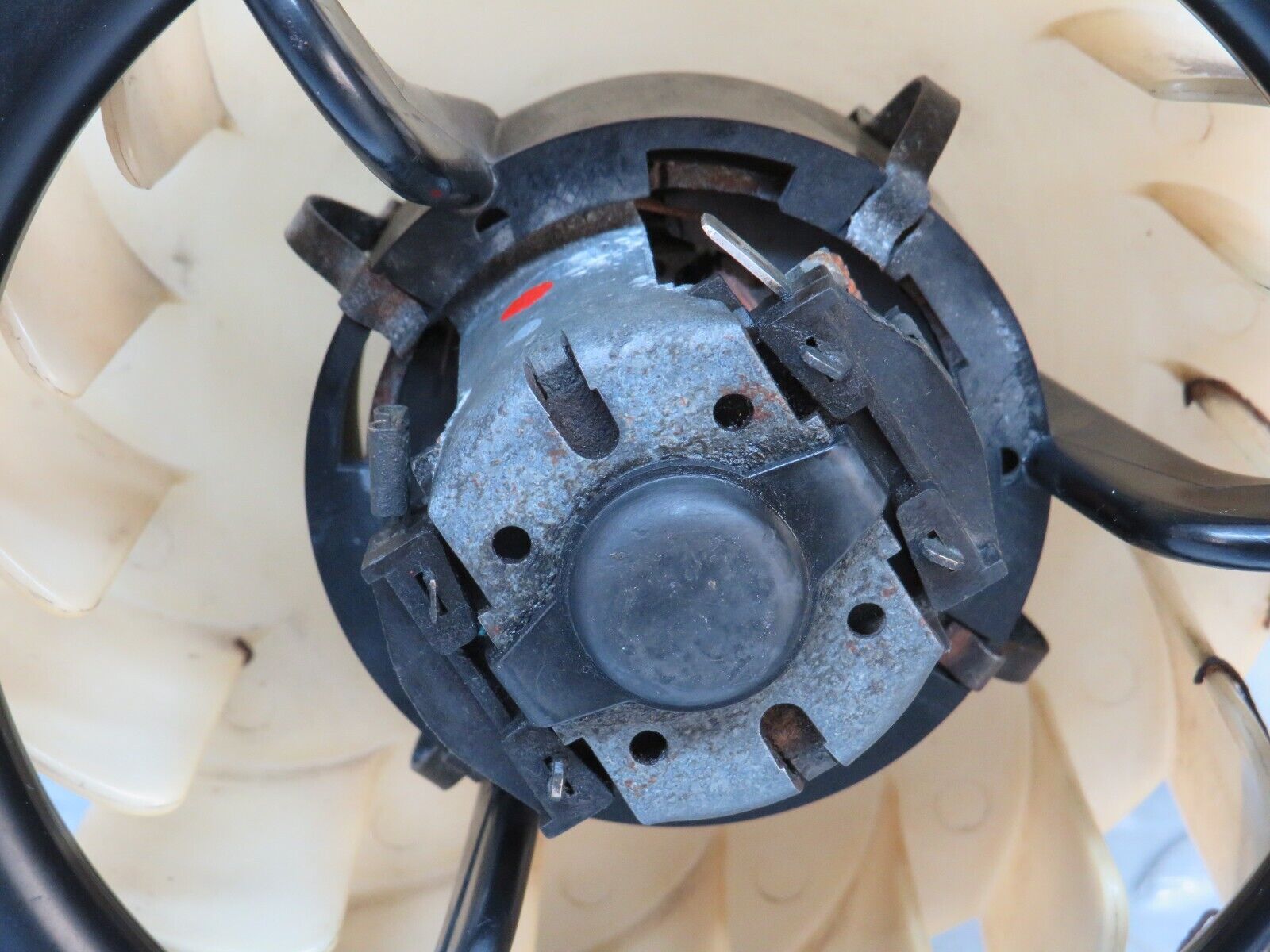 37534 Mercedes-Benz W109 300SEL Heater Blower Motor