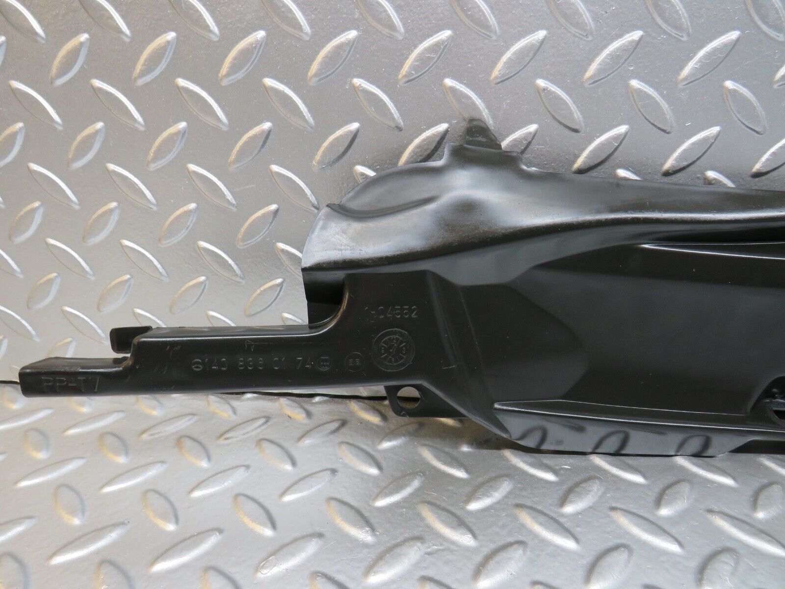 24652 Mercedes-Benz W140 S320 Bonnet Cover Left Side 1408360174