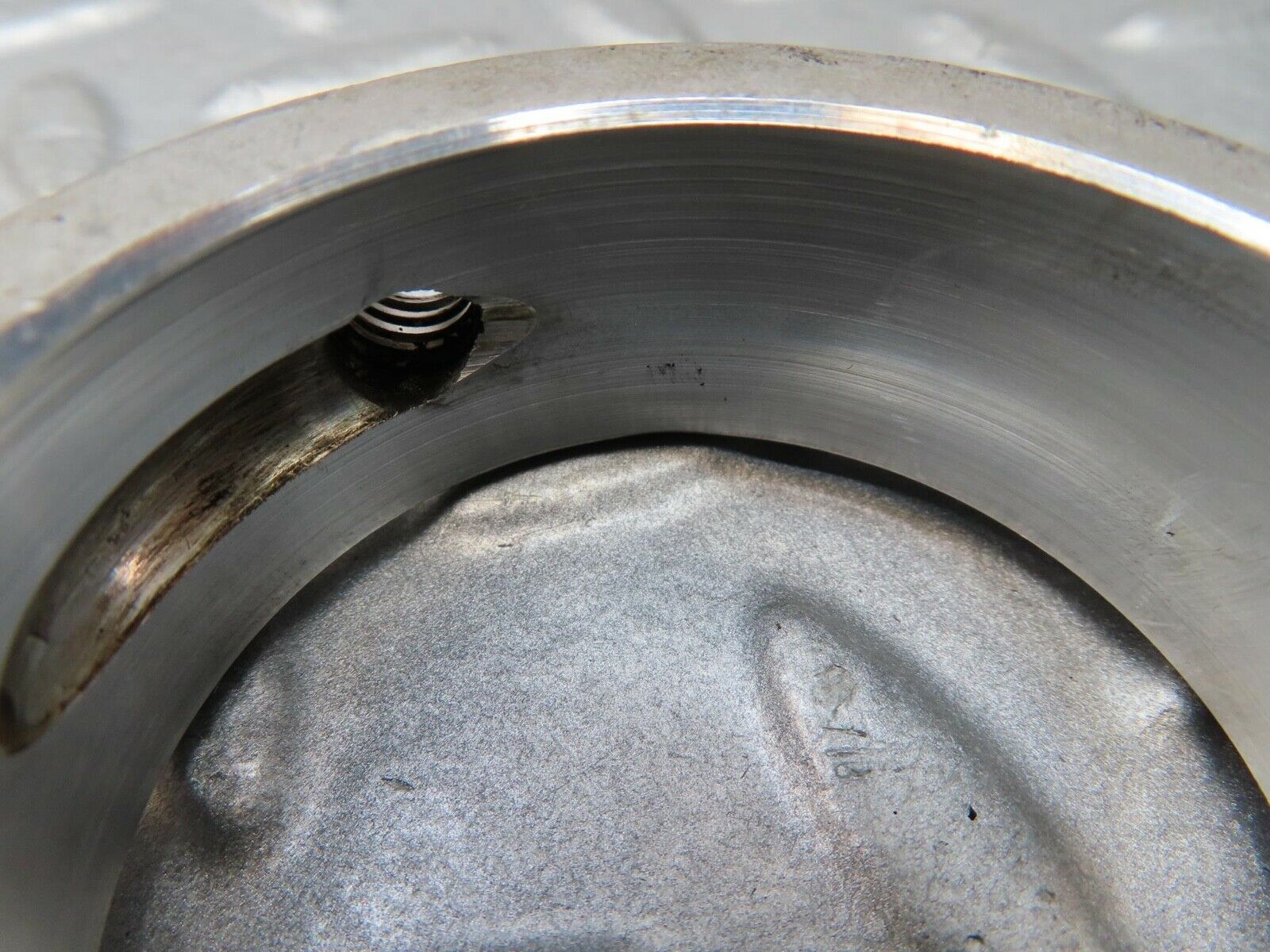 16552 Mercedes-Benz C107 350SLC Coupe Camshaft Tower Bearing 1160512112