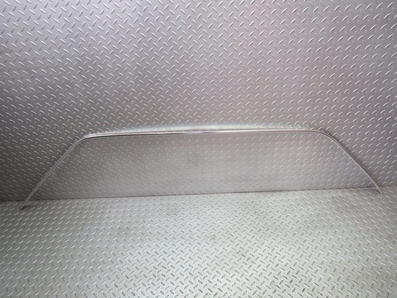 36325 Mercedes-Benz W126 420SE Roof Chrome Trim Left Side