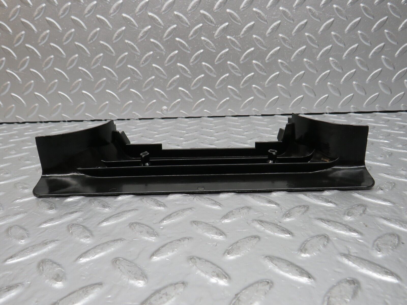 31684 Mercedes-Benz W201 190LE 1.8L B Pillar Bottom Cover Right Black 2016920222