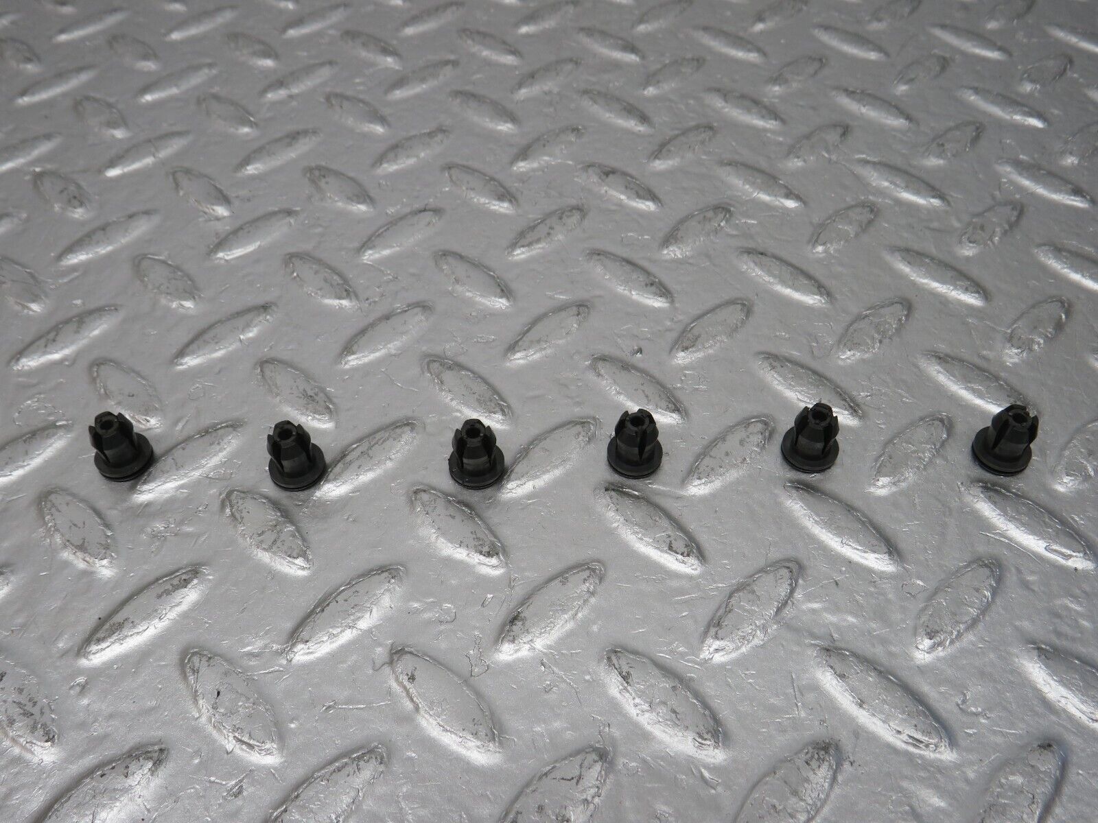 33185 Mercedes-Benz W124 Glove Box 1246800191