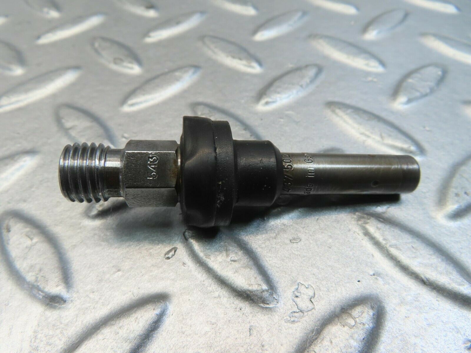 11477 Mercedes-Benz C123 230CE Coupe Fuel Injector Bosch 0437502010