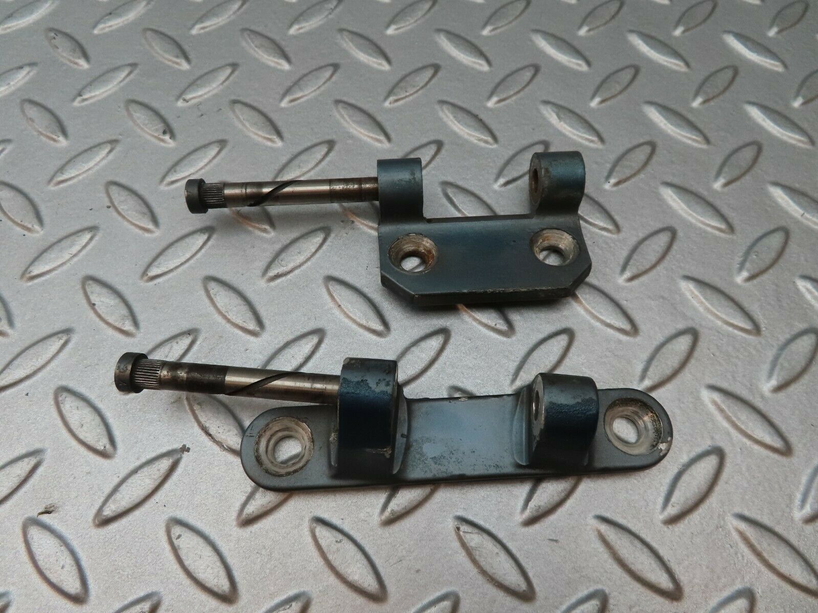 4106 Mercedes-Benz W108 280SE Door Hinges Front Left