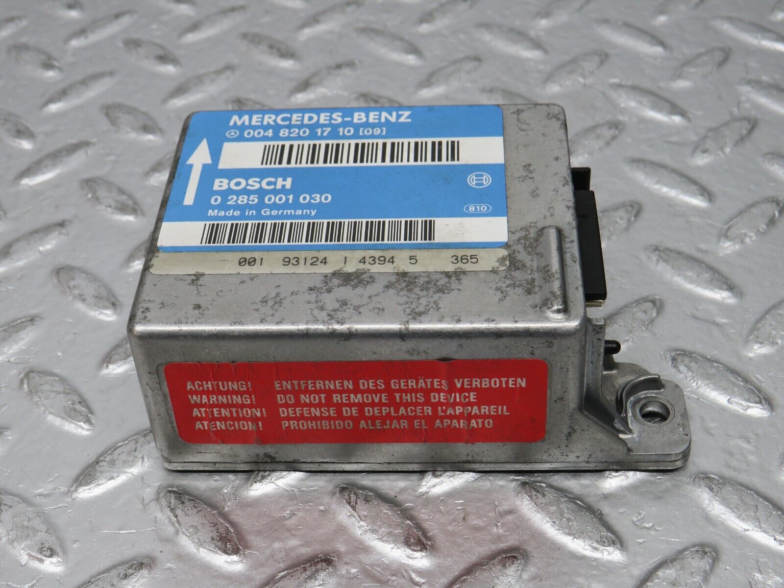 31745 Mercedes-Benz W201 190LE 1.8L Air Bag Control Unit Bosch 0048201710 028500103