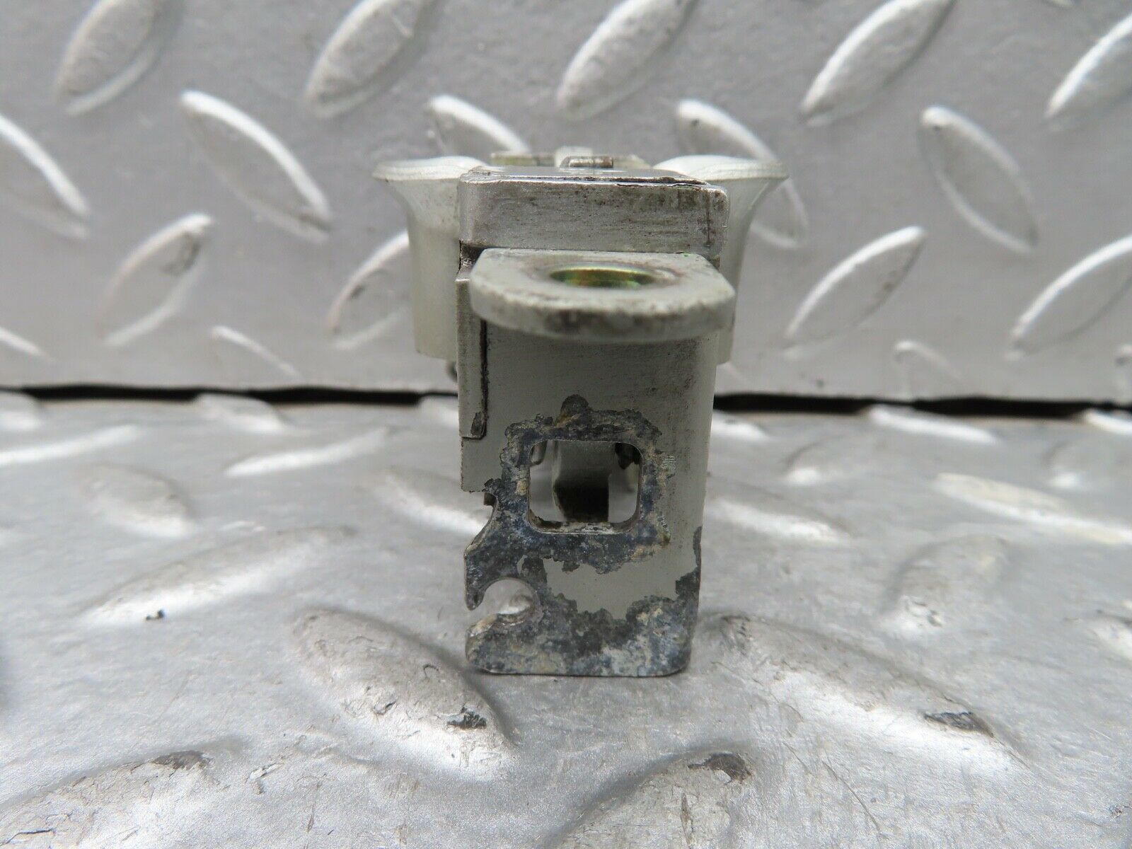 19336 Mercedes-Benz C140 CL420 Coupe Bonnet Lock Pair 2028800160