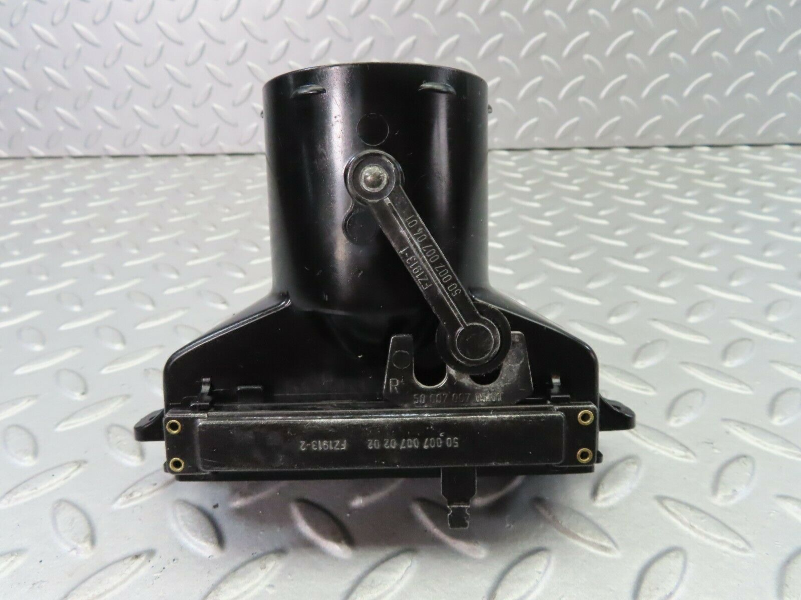 7460 Mercedes-Benz W116 450SE Dashboard Air Vent Grill Left Side 1168310130