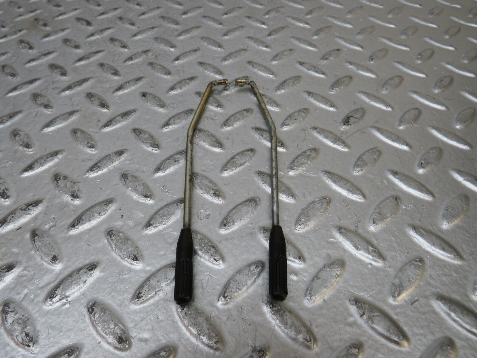 27691 Mercedes-Benz S124 300TE Wagon Door Lock Knob Pair