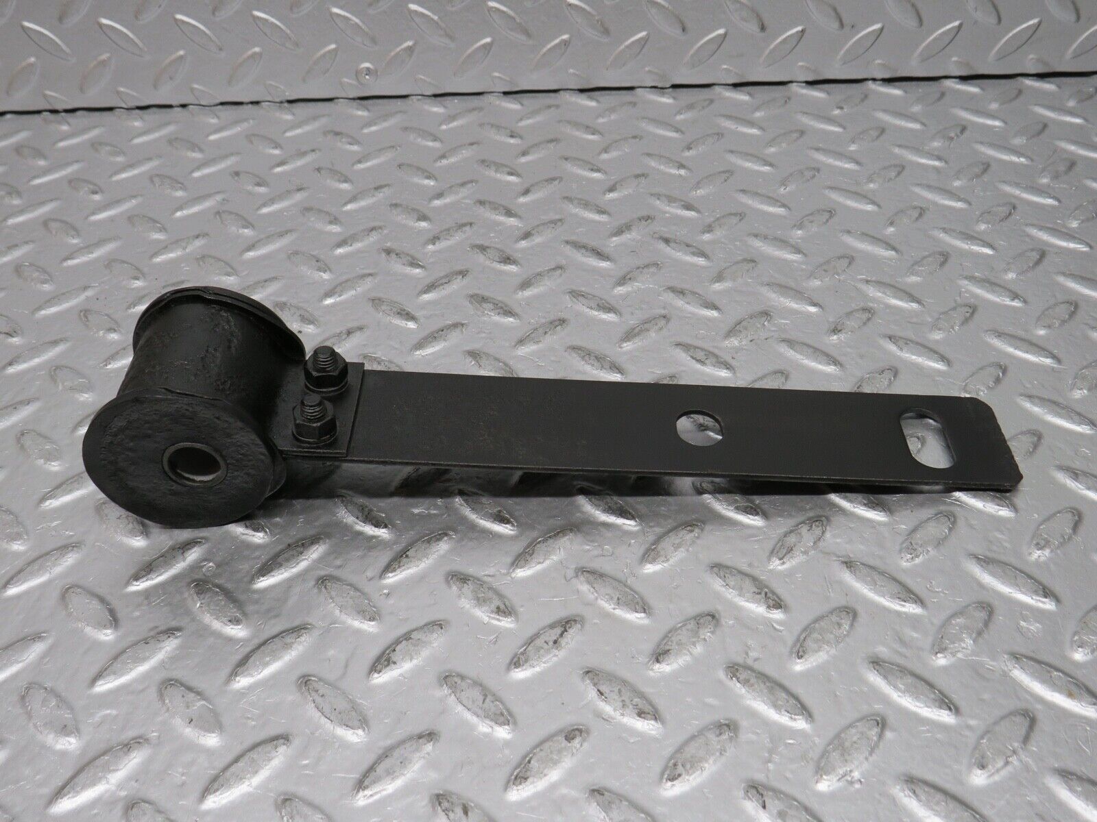 0378 Mercedes-Benz W108 280SE Stabilizer Bar Mounting Front Axle