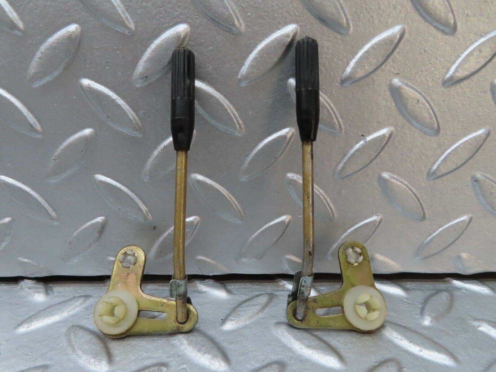 17563 Mercedes-Benz W116 450SEL Rear Door Lock Knob Pair