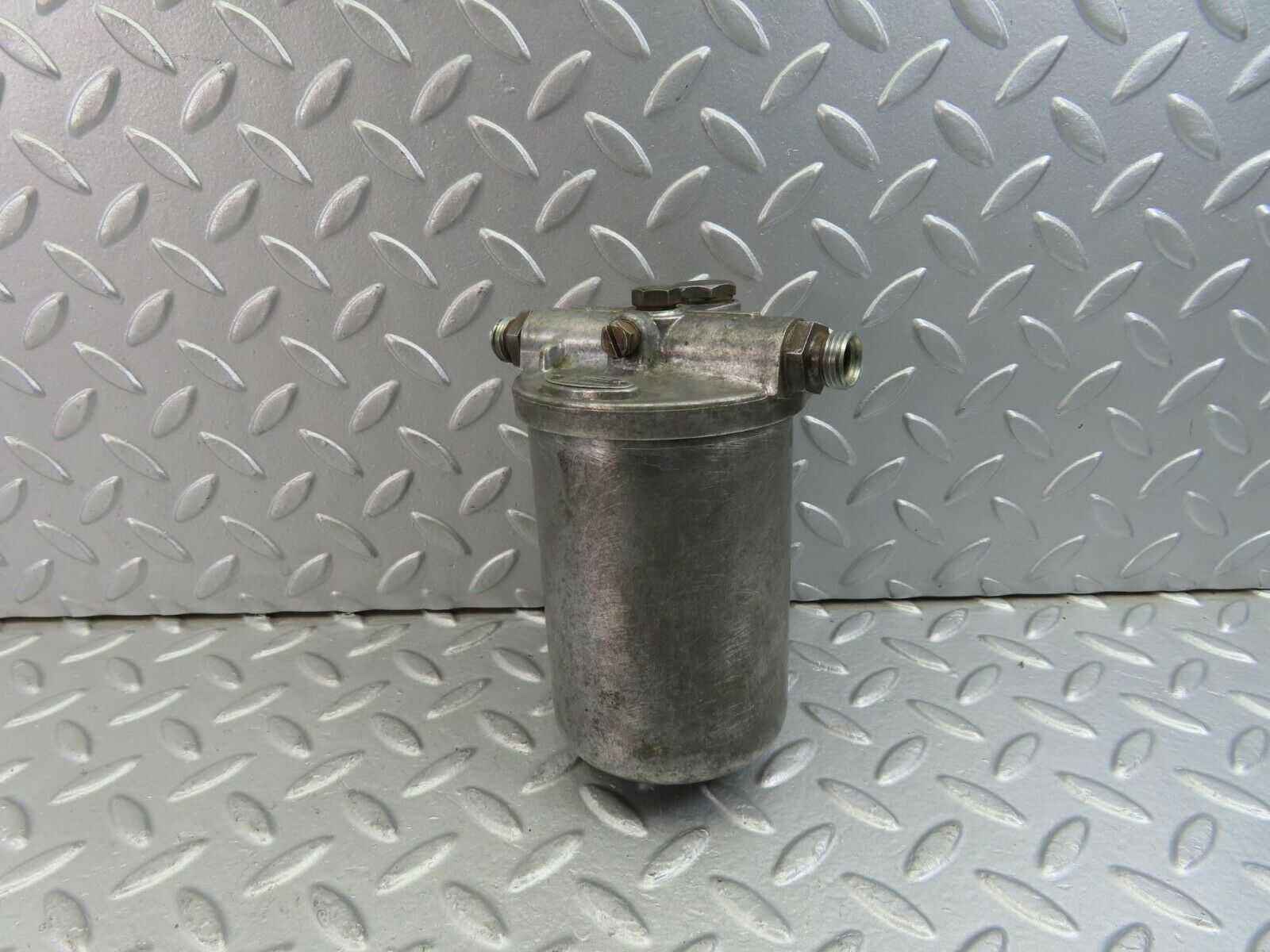 10174 Mercedes-Benz W111 280SE Fuel Filter Housing Bosch 0450108003