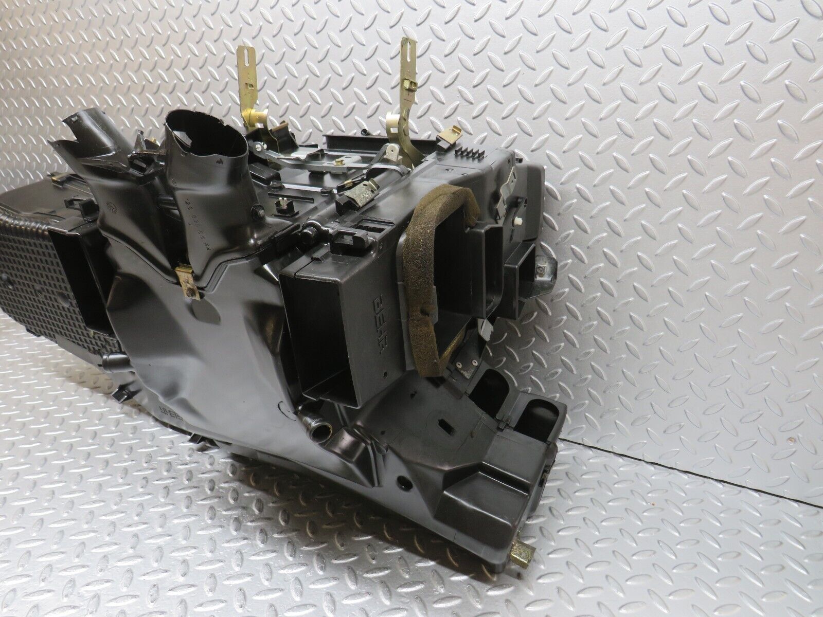 36315 Mercedes-Benz W126 420SE Heater Box Blower Housing Behr