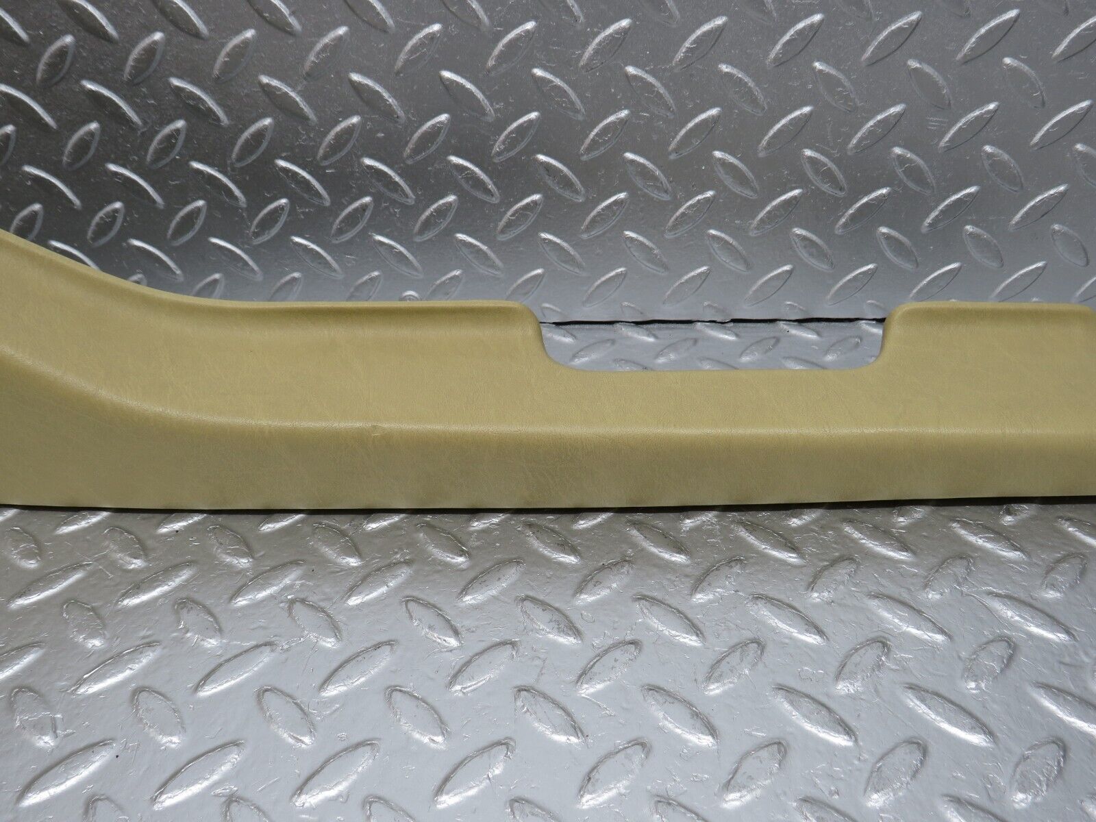 34286 Mercedes-Benz C126 380SEC Coupe Left Door Handle Arm Rest