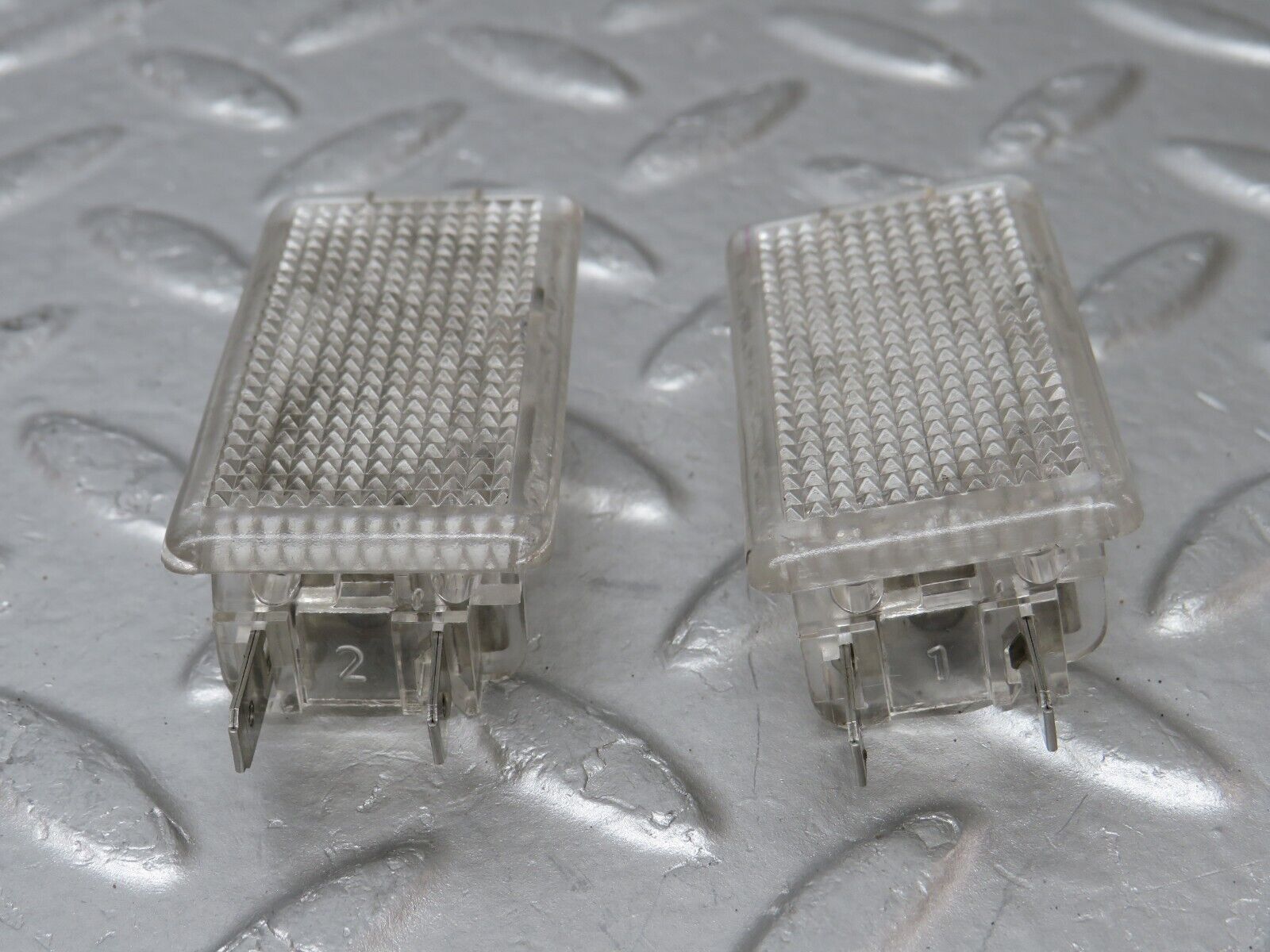 34757 Mercedes-Benz W210 320E Door Interior Light 2x