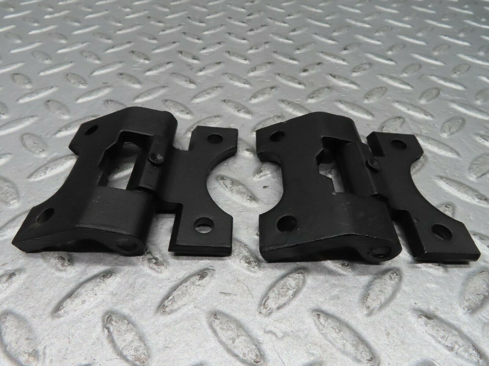 16699 Mercedes-Benz C107 380SLC Left Door Hinges