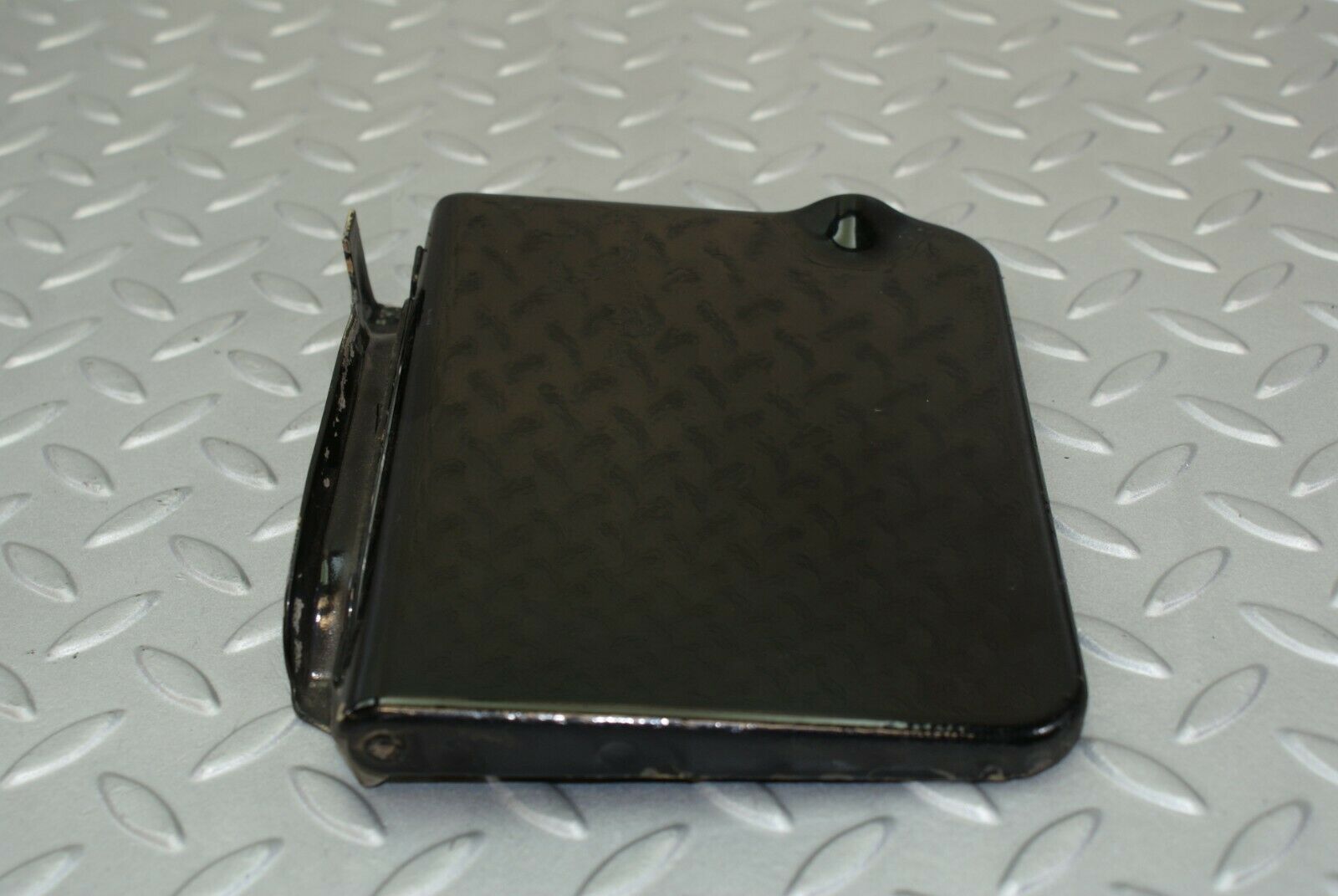 3127 Mercedes-Benz W115 220D Fuel Tank Flap Cap 1145840139