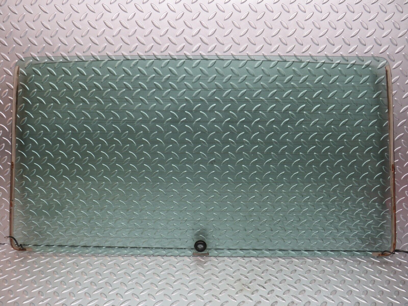 27677 Mercedes-Benz S124 300TE Wagon Tailgate Heated Windscreen