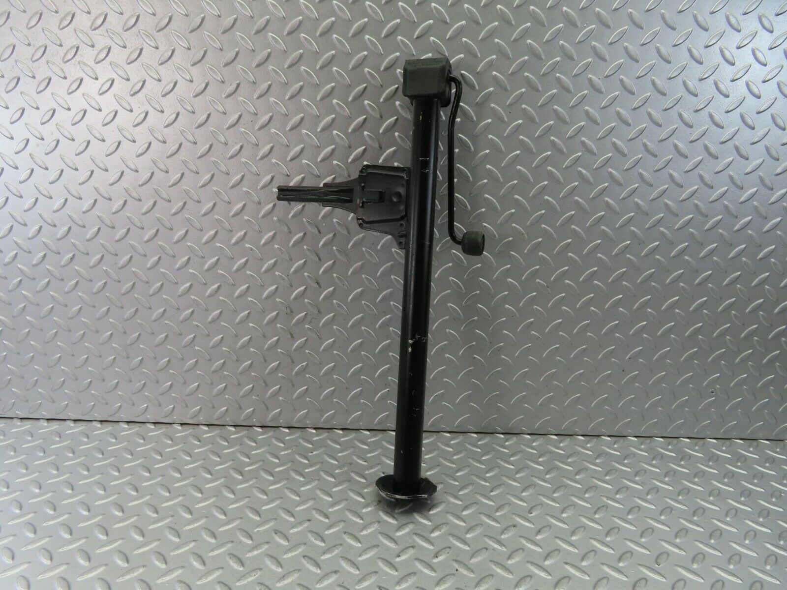 9499 Mercedes-Benz C124 300CE Coupe Car Jack 1245830315