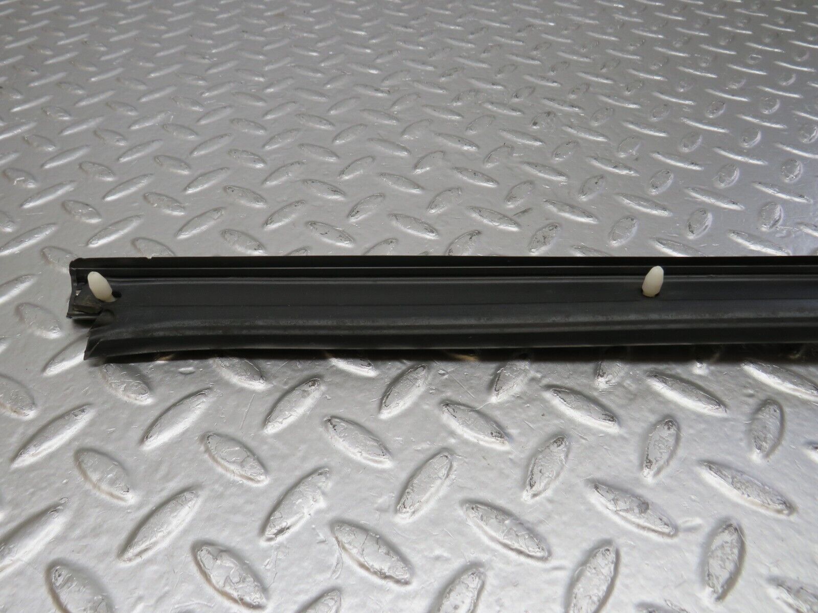 34220 Mercedes-Benz W124 260E Door Lower Sealing Rubber Trim Left